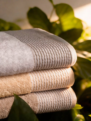 Xperience Hotel White Polystripe Towel 550 Gsm